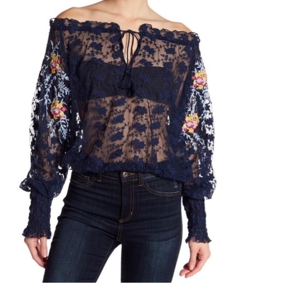 FREE PEOPLE shirt Jubilee Lace Embroidered Top Blue NWT medium NEW - Picture 3 of 6